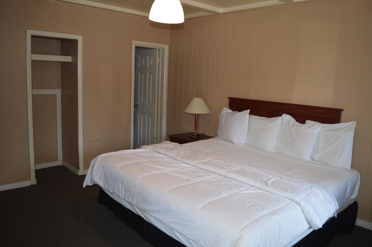 Parkview Motel กวัลฟ์ ภายนอก รูปภาพ